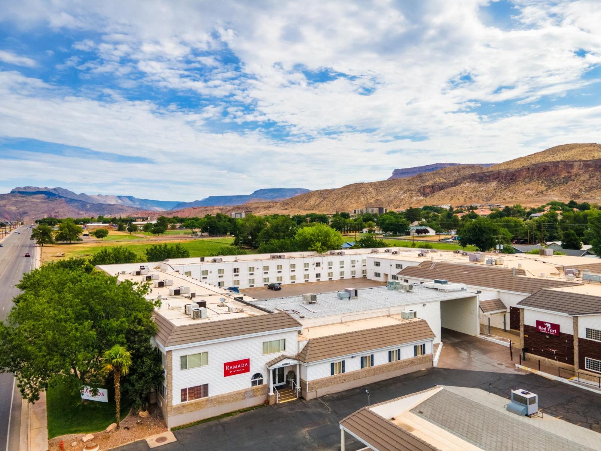 Ramada By Wyndham La Verkin Zion National Park Экстерьер фото